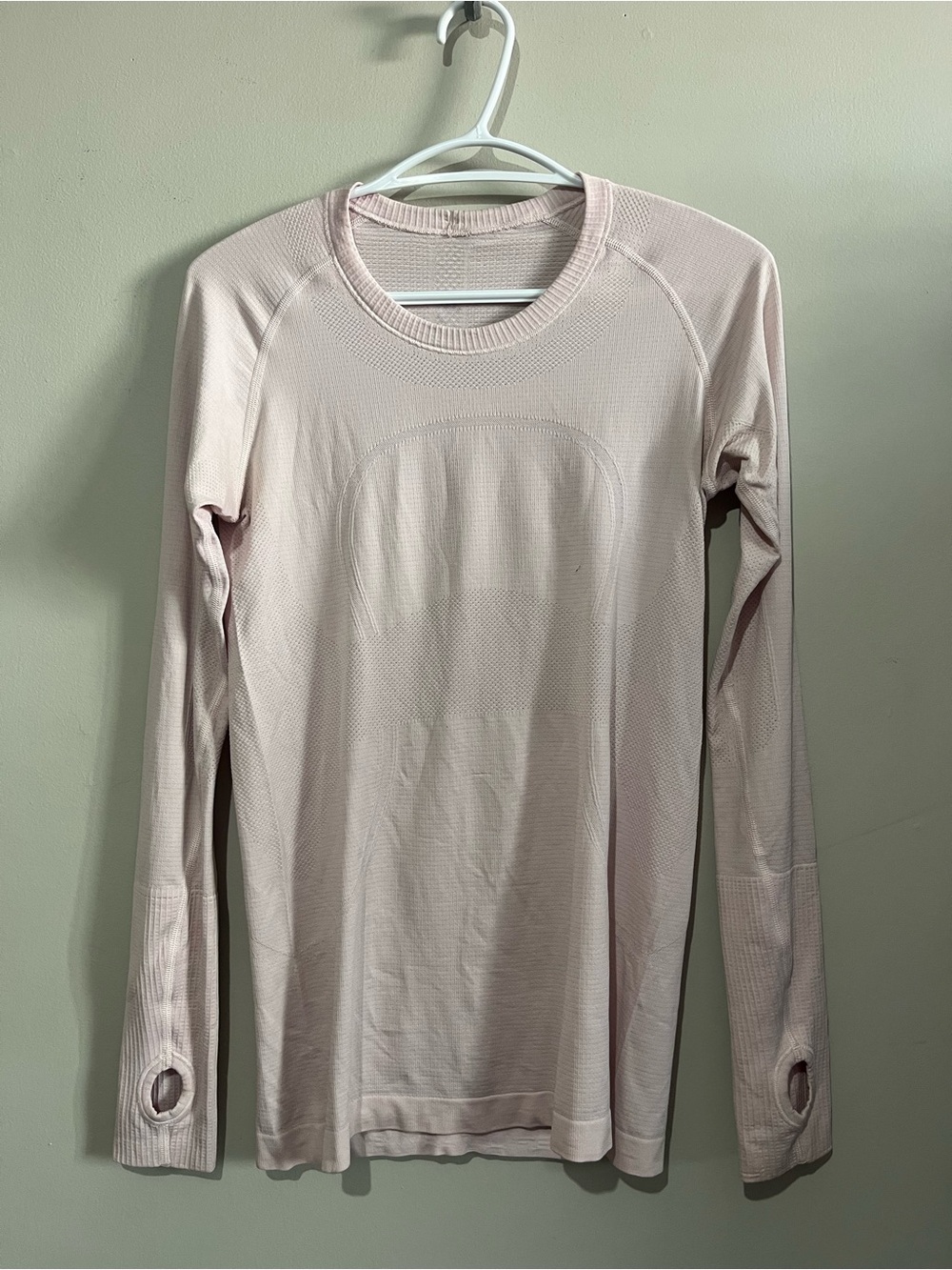 Lululemon swiftly long sleeve size 8 baby pink (flaw)